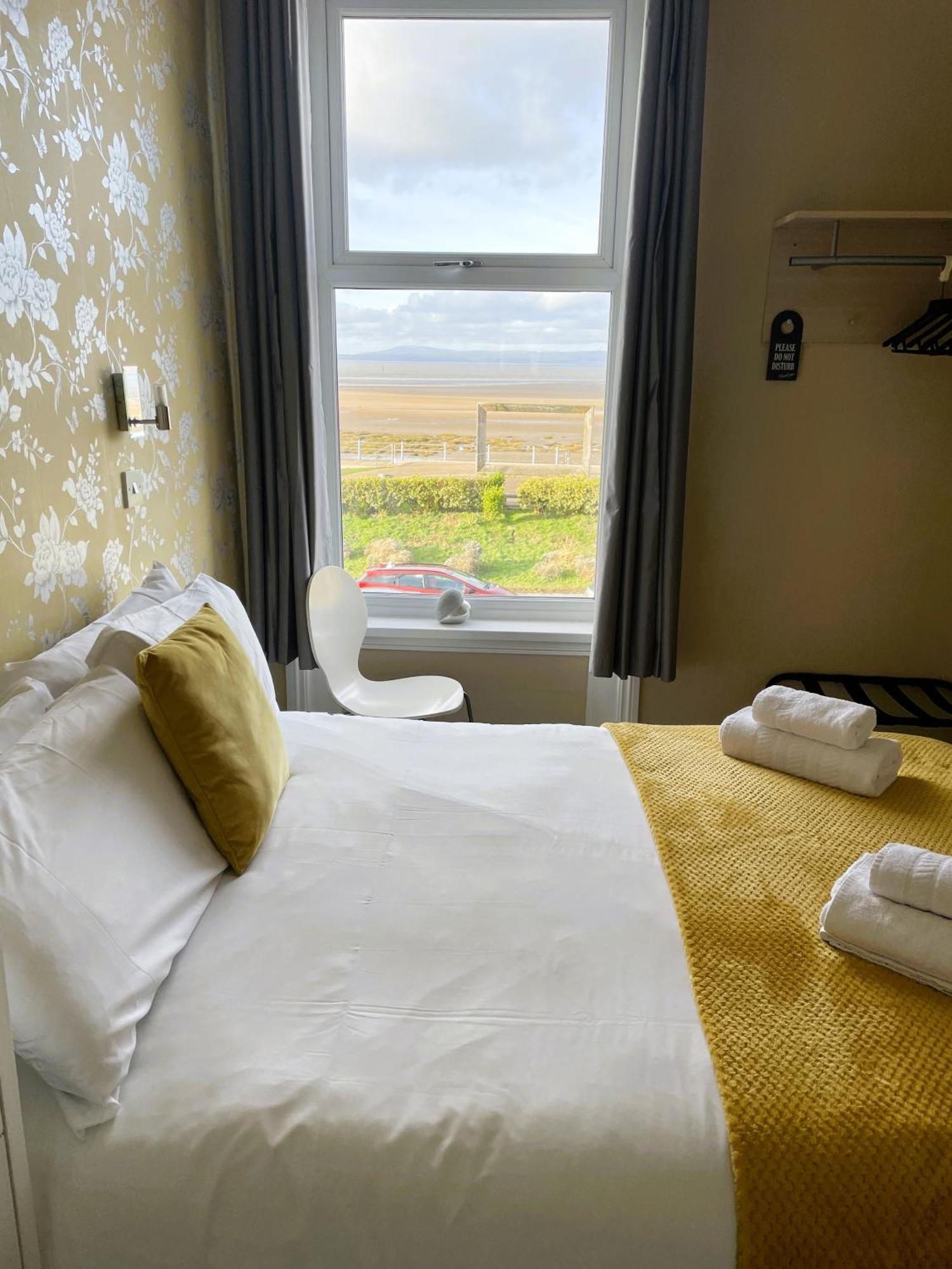 The Berkeley Morecambe Bagian luar foto