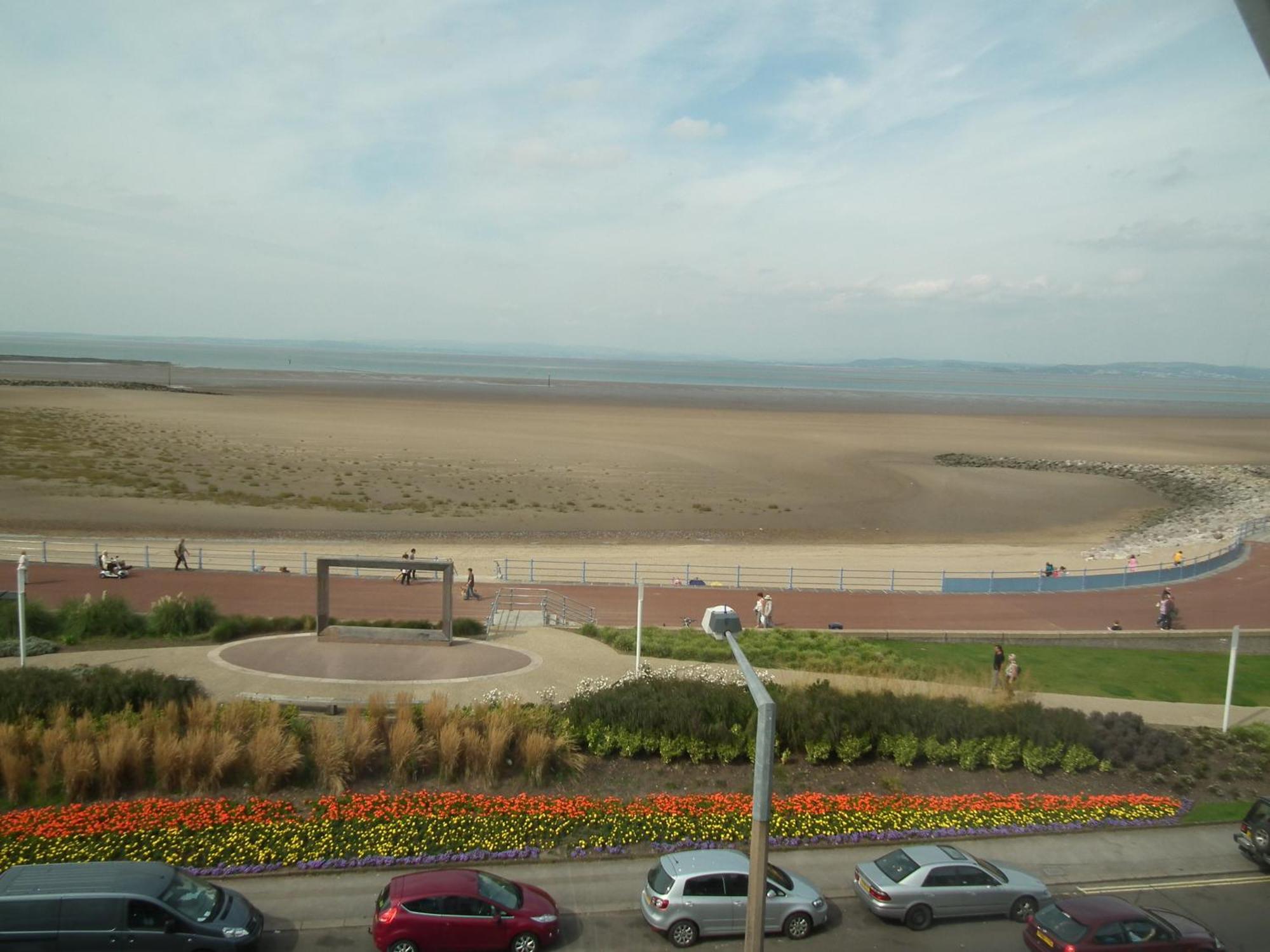 The Berkeley Morecambe Bagian luar foto