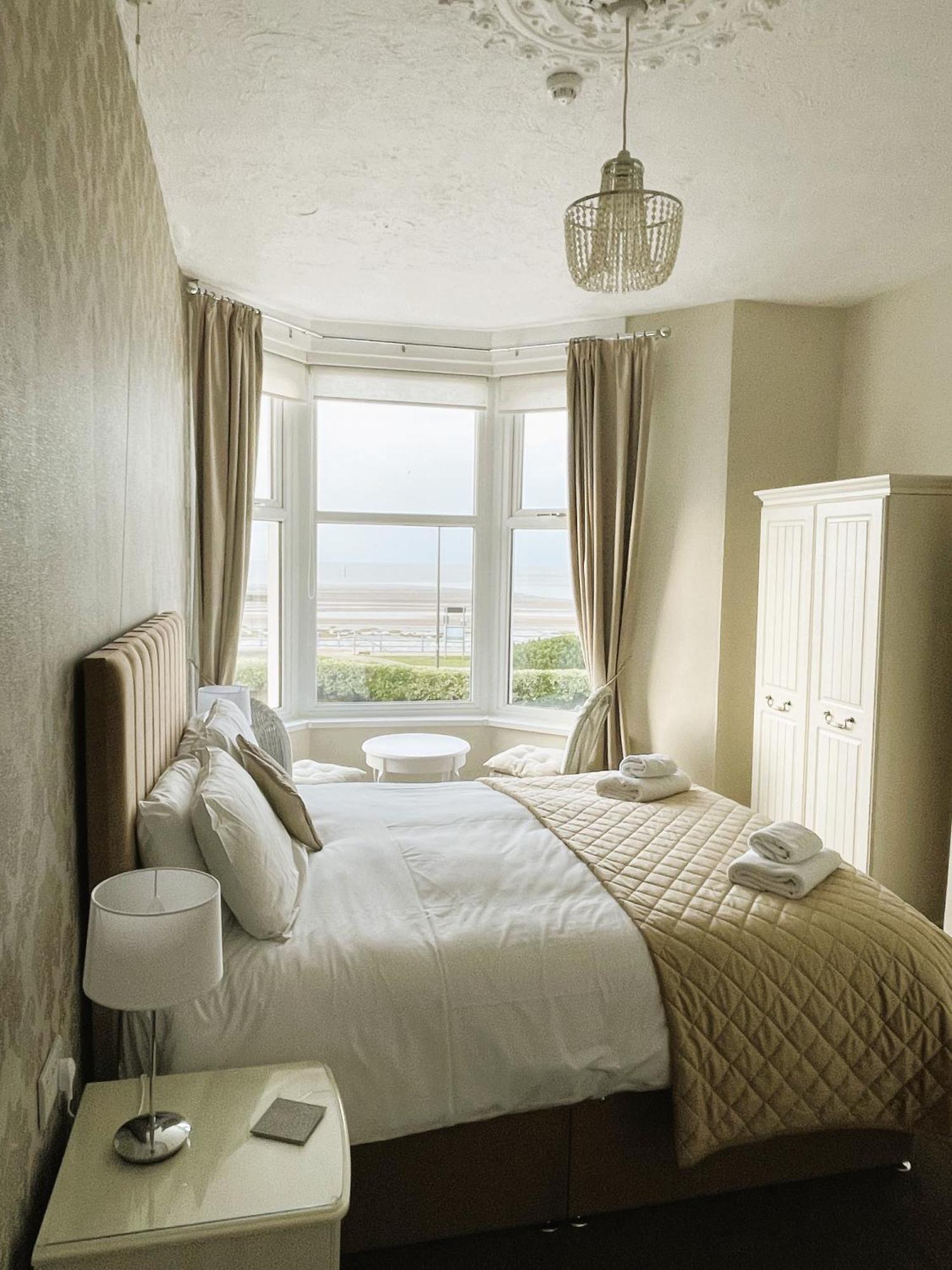 The Berkeley Morecambe Bagian luar foto